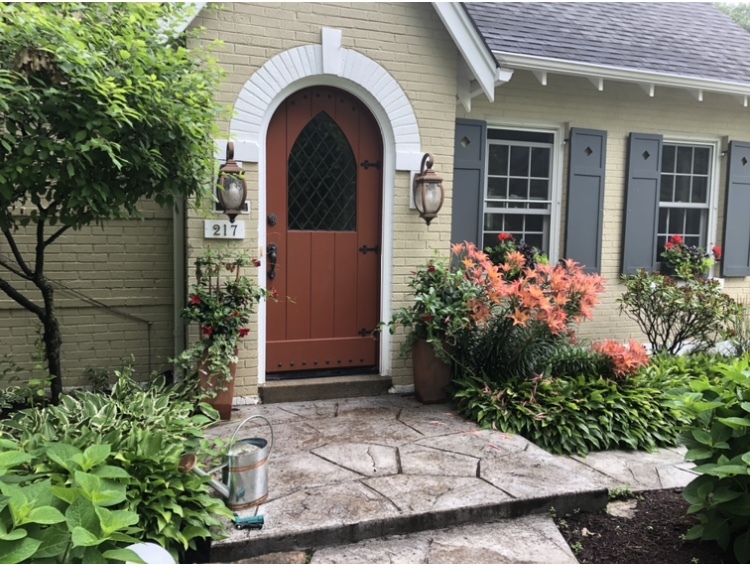 217 Ravine Road Hinsdale, IL 60521 - Photo 1 of 53 a front view of a house with plants