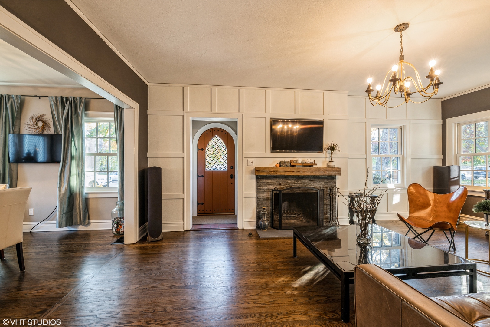 217 Ravine Road Hinsdale, IL 60521 - Photo 15 of 53 a view of a livingroom with furniture and a fireplace