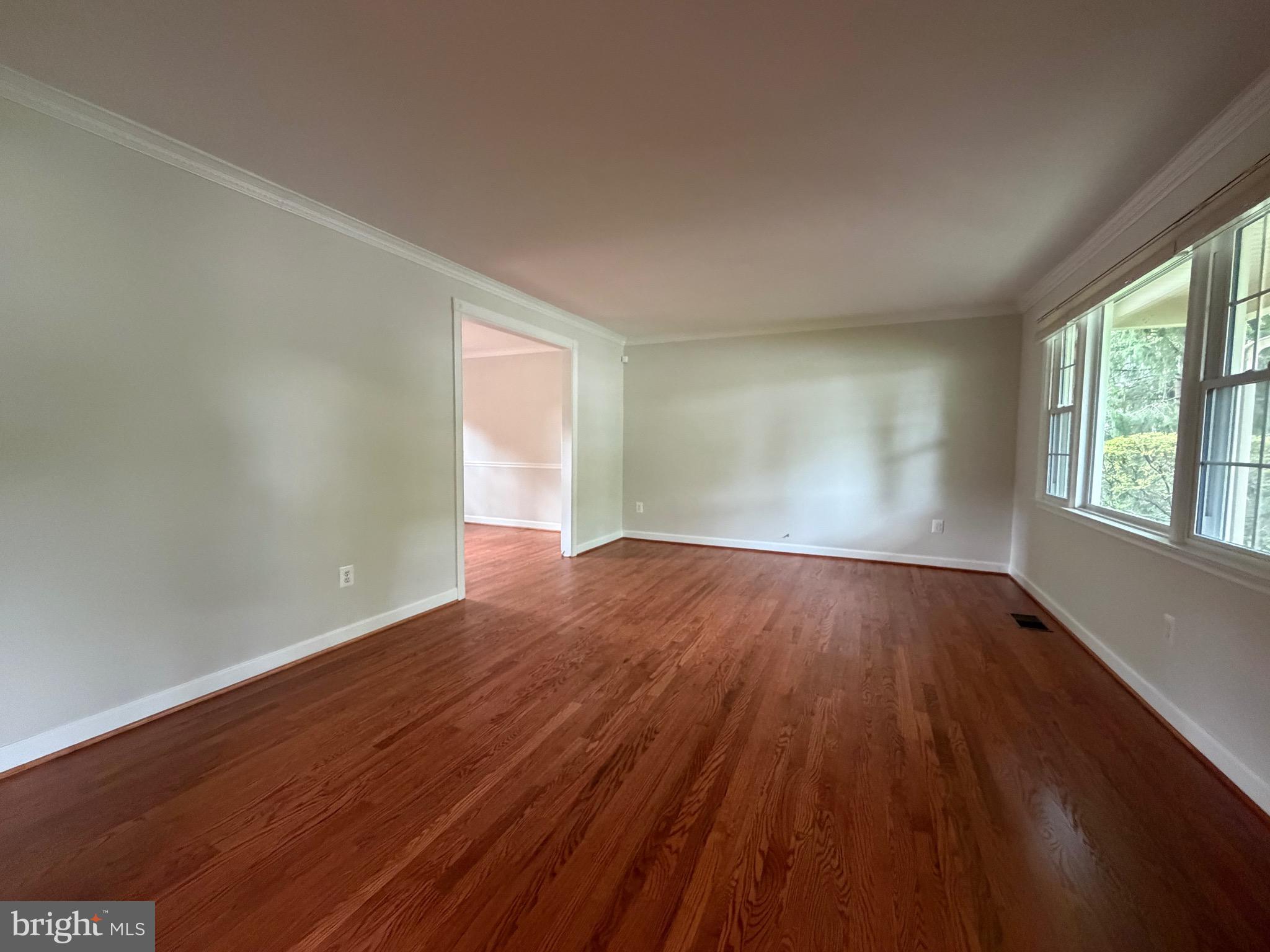 7216 Reservation Drive Springfield, VA 22153 - Photo 19 of 44 Front Living Room