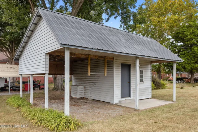 $165,000 | 501 Carroll Street, Aulander, NC 27805