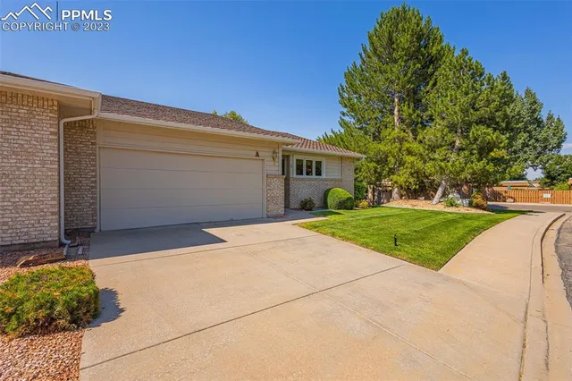 a view of outdoor space yard and garage