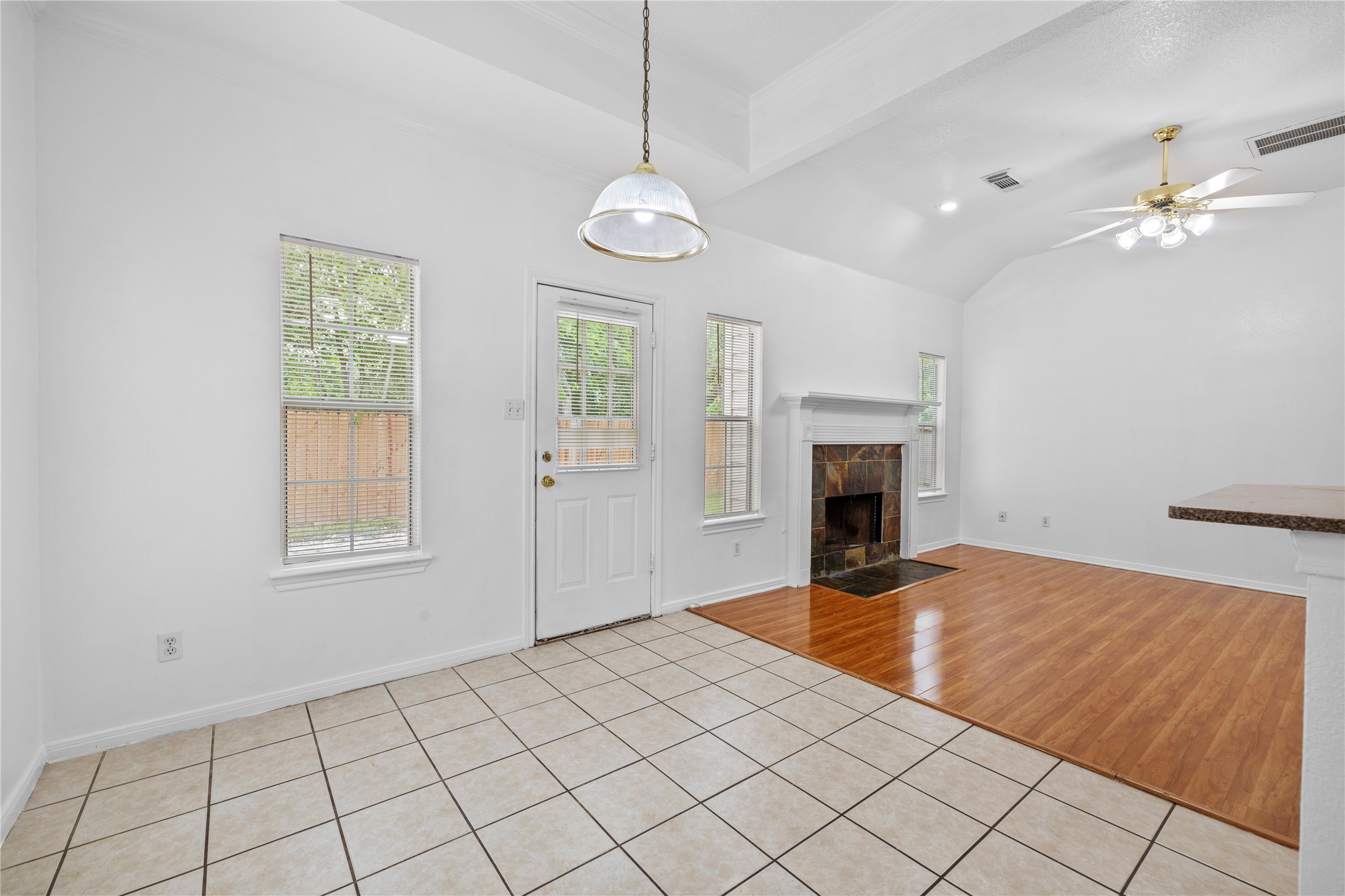 2106 Hawks Road Missouri City, TX 77489 - Photo 11 of 39 Gallery Image 11