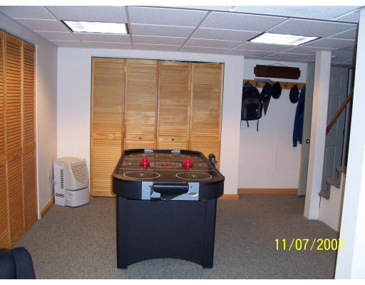 94 Stoney Weir Road Halifax, MA 02338 - Photo 22 of 29 Gallery Image 22
