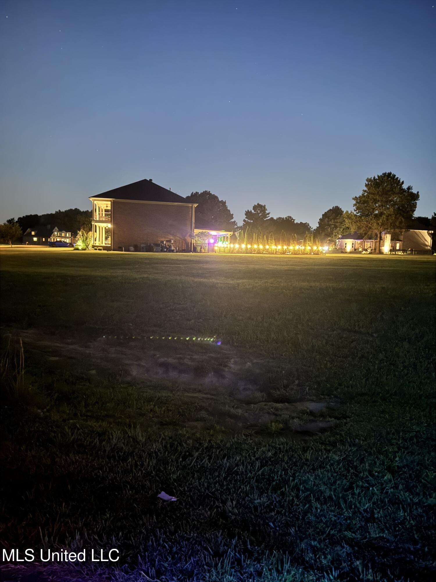 211 Glenmore Street Corinth, MS 38834 - Photo 3 of 46 211 night lights