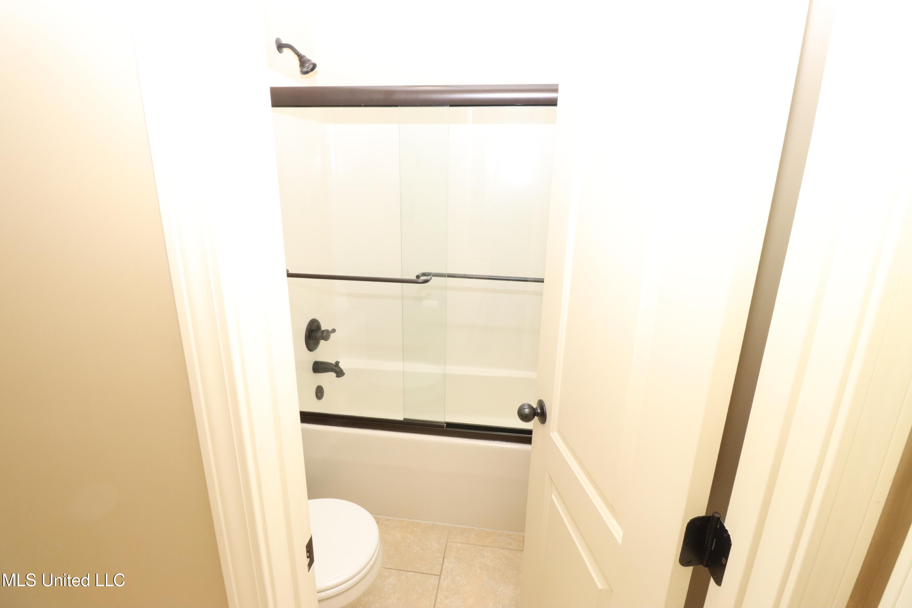 211 Glenmore Street Corinth, MS 38834 - Photo 40 of 46 Bath