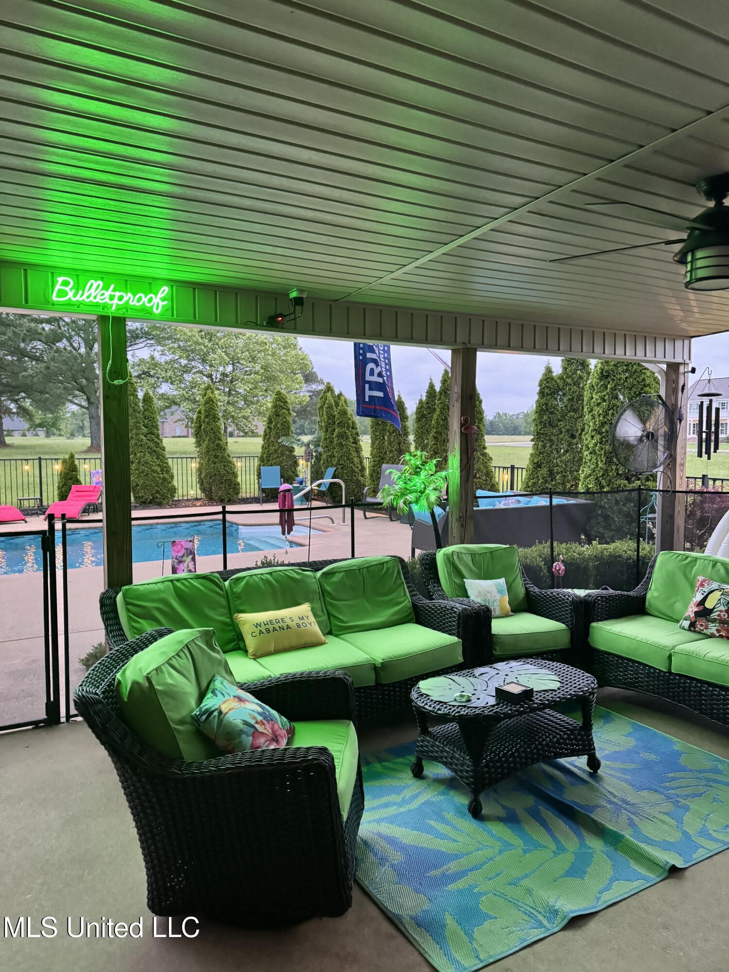 211 Glenmore Street Corinth, MS 38834 - Photo 44 of 46 back deck