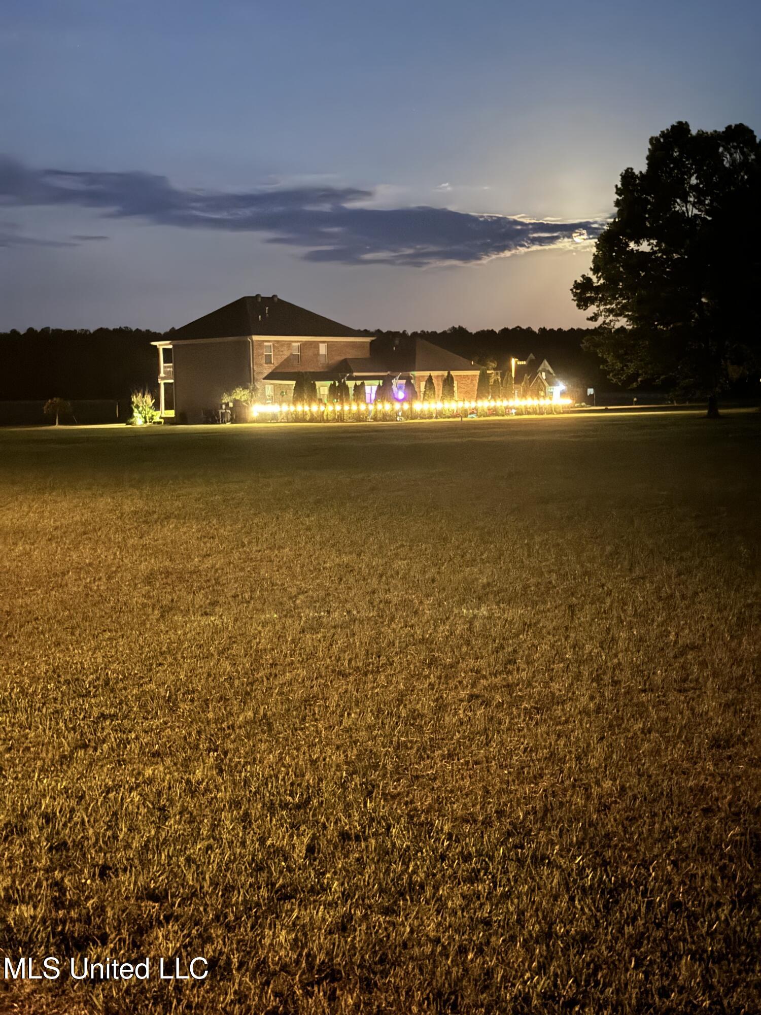 211 Glenmore Street Corinth, MS 38834 - Photo 45 of 46 pool lights
