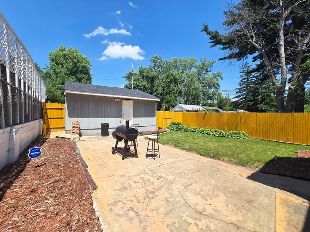 $284,900 | 1803 Bush Avenue East, St. Paul, MN 55119