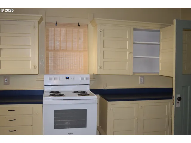 $375,900 | 961 Jefferson Street, Eugene, OR 97401