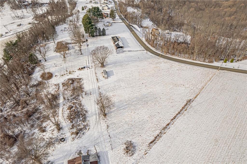 1316 Ridge Road Belle Vernon, PA 15012 - Photo 6 of 21 a view of roof with sitting area