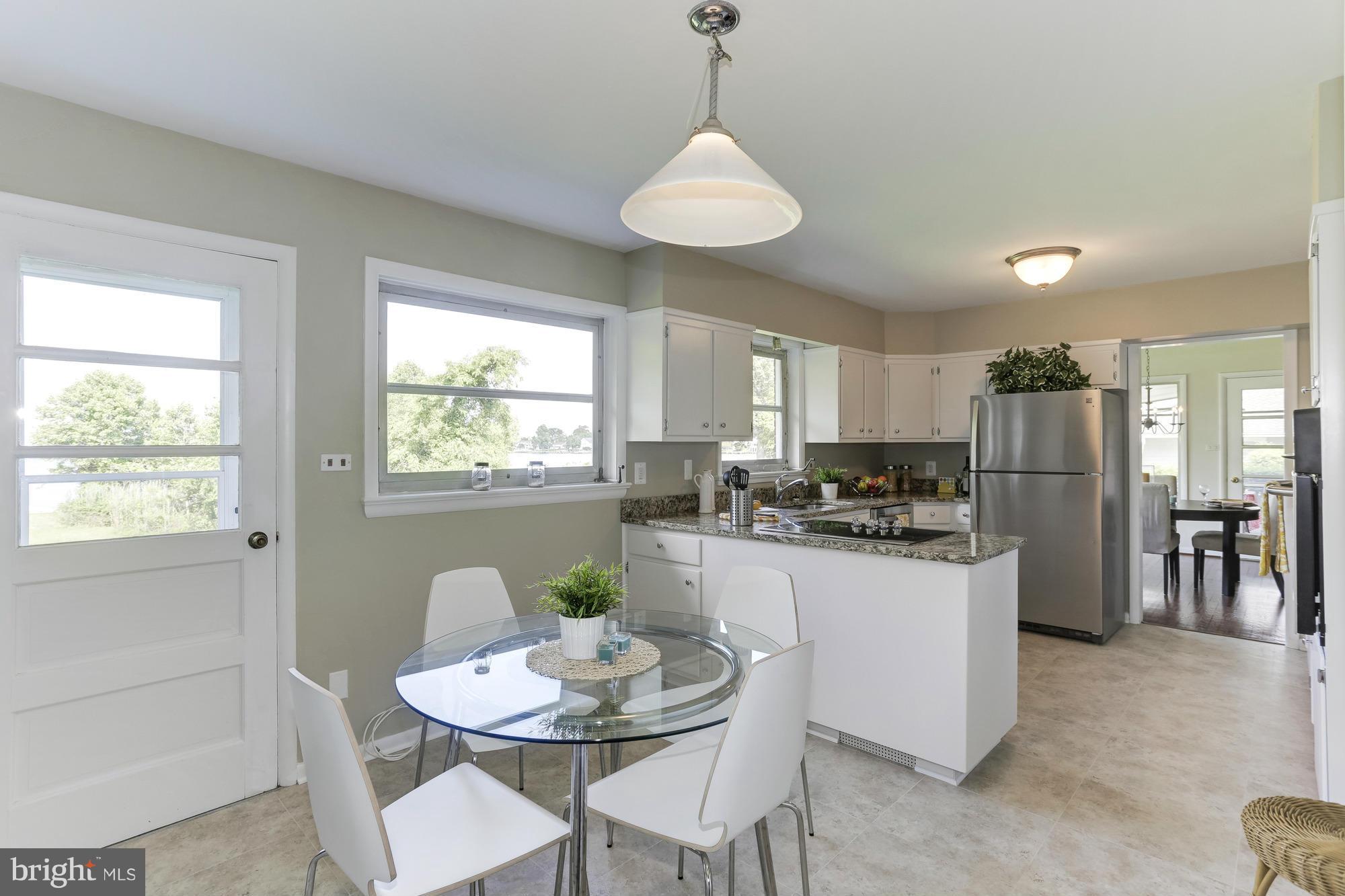 2526 Carrollton Road Annapolis, MD 21403 - Photo 11 of 30 Eat In Kitchen