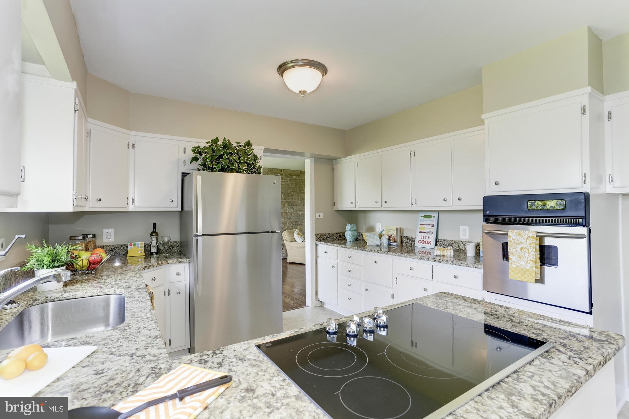 2526 Carrollton Road Annapolis, MD 21403 - Photo 13 of 30 Kitchen