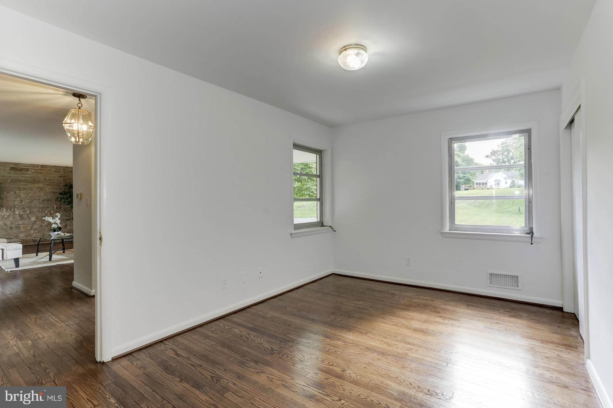 2526 Carrollton Road Annapolis, MD 21403 - Photo 23 of 30 Bedroom 3