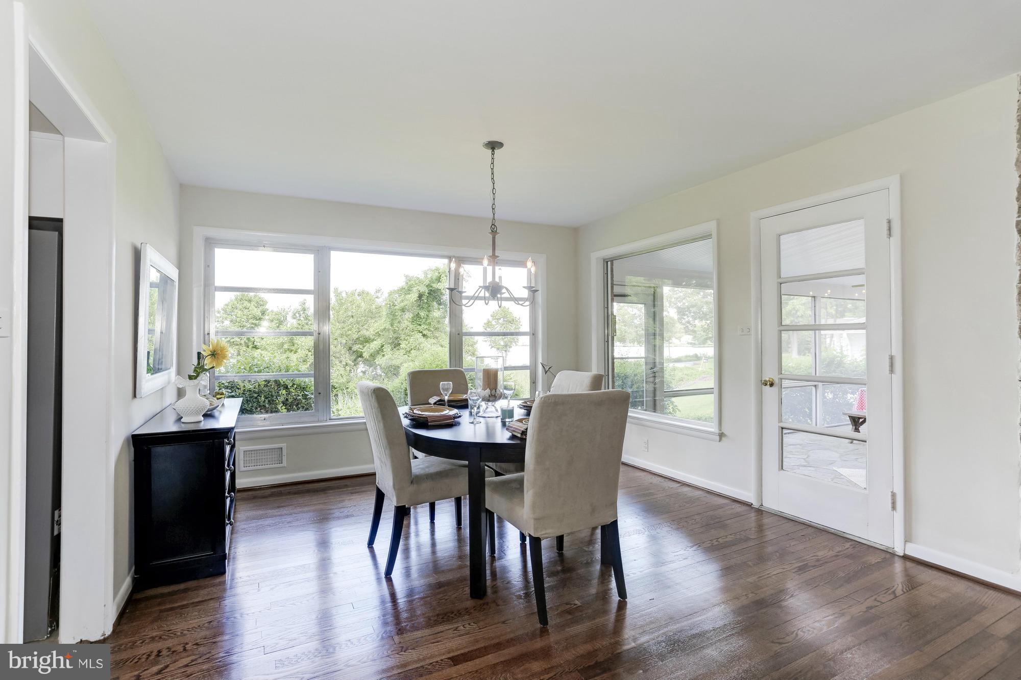 2526 Carrollton Road Annapolis, MD 21403 - Photo 8 of 30 Dining Room