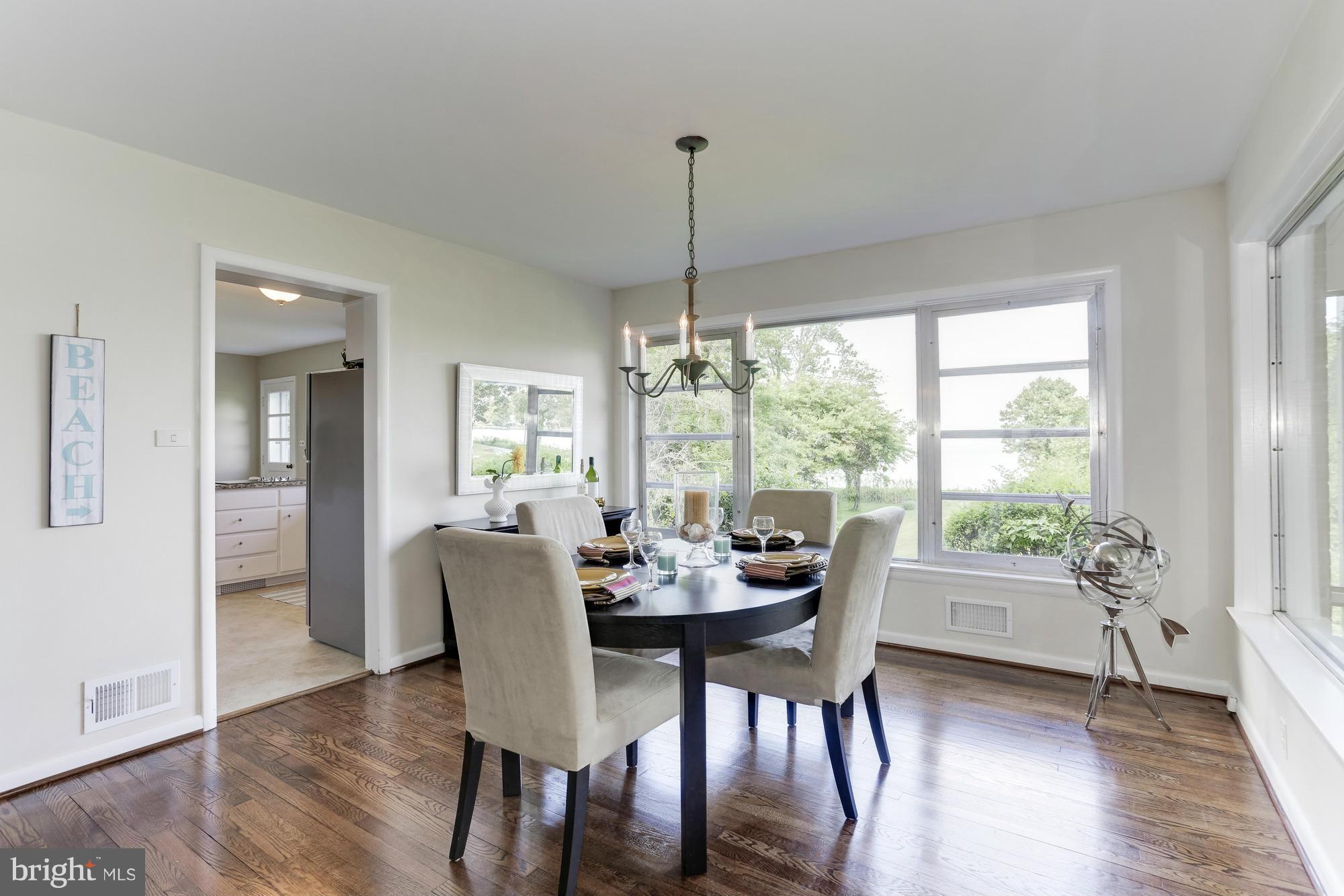 2526 Carrollton Road Annapolis, MD 21403 - Photo 9 of 30 Dining Room