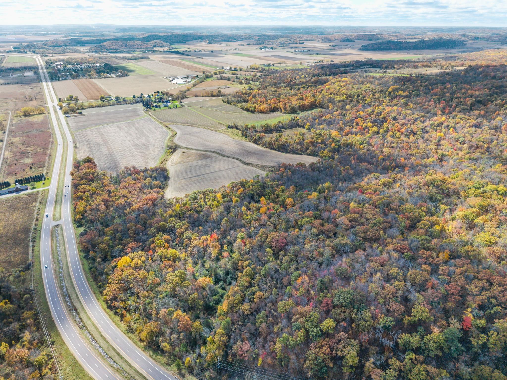 12 Highway 12 Baraboo, WI 53913 - Photo 11 of 18