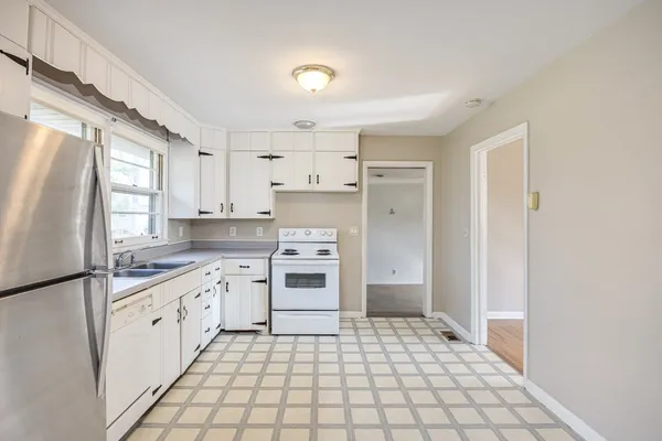 $1,800 | 3615 Floral Drive, Nashville, TN 37211