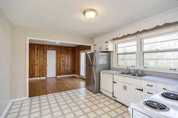 $1,800 | 3615 Floral Drive, Nashville, TN 37211