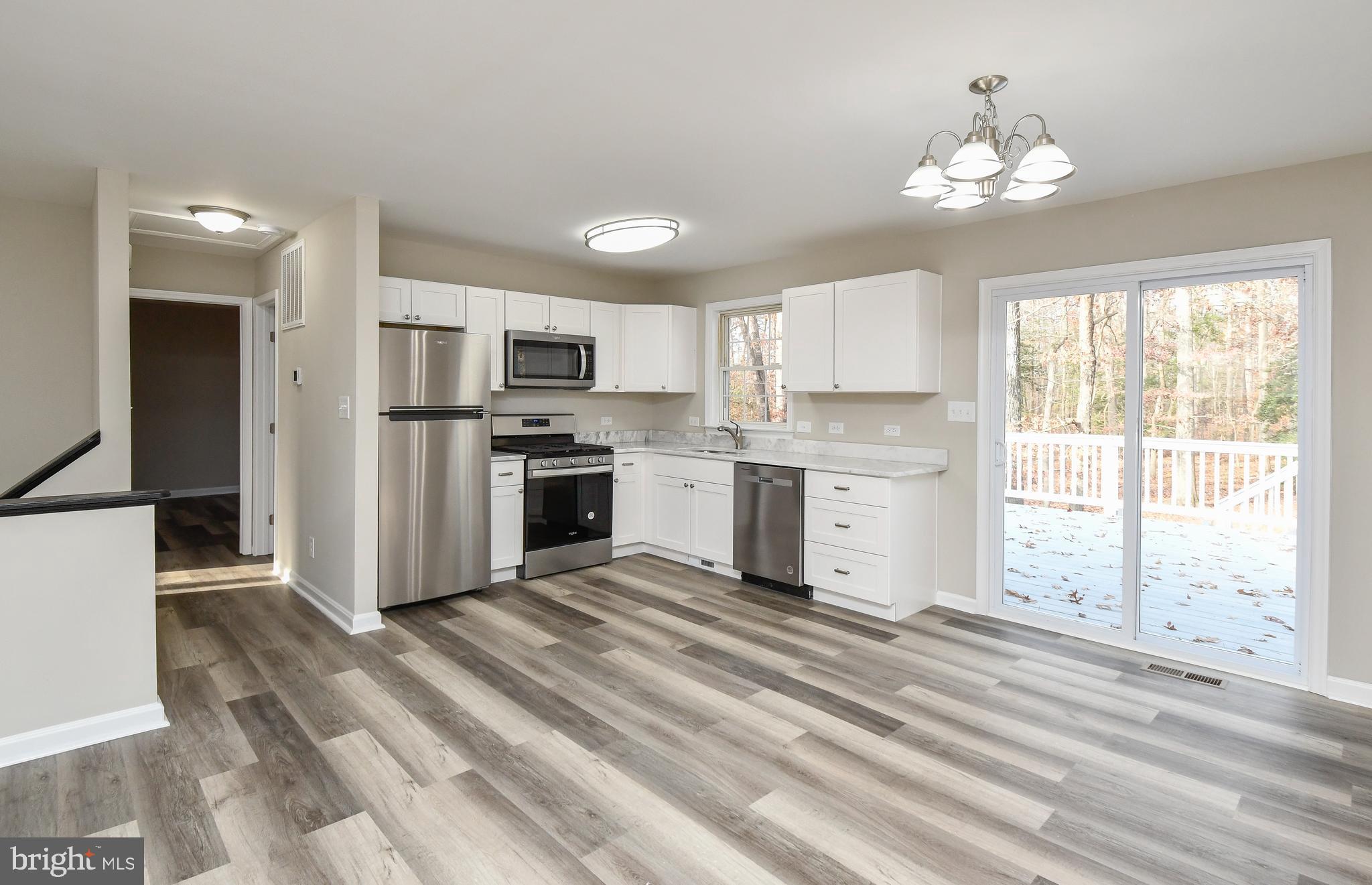5515 South Branch Road Fredericksburg, VA 22407 - Photo 10 of 38 kitchen/dining