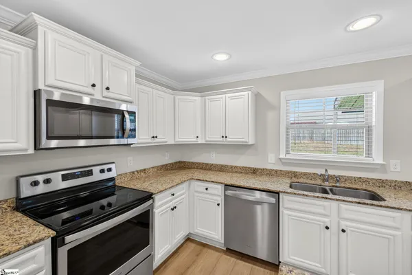 $350,000 | 14 Snowy Court, Fountain Inn, SC 29644