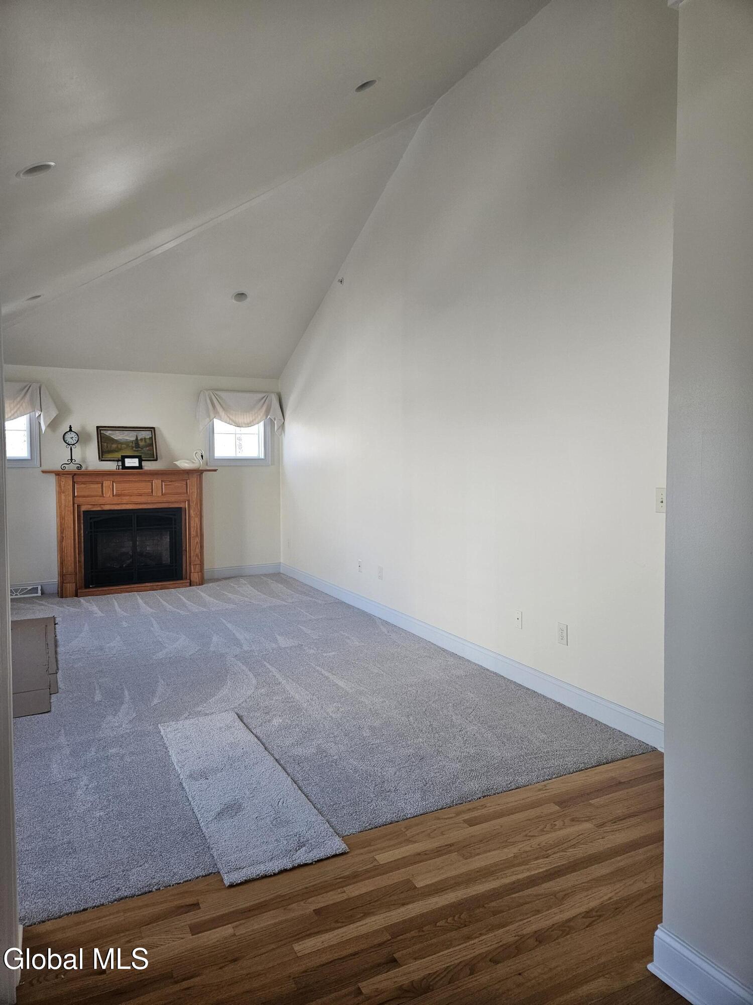 2370 Nott Street East Schenectady, NY 12309 - Photo 5 of 8 Family Room