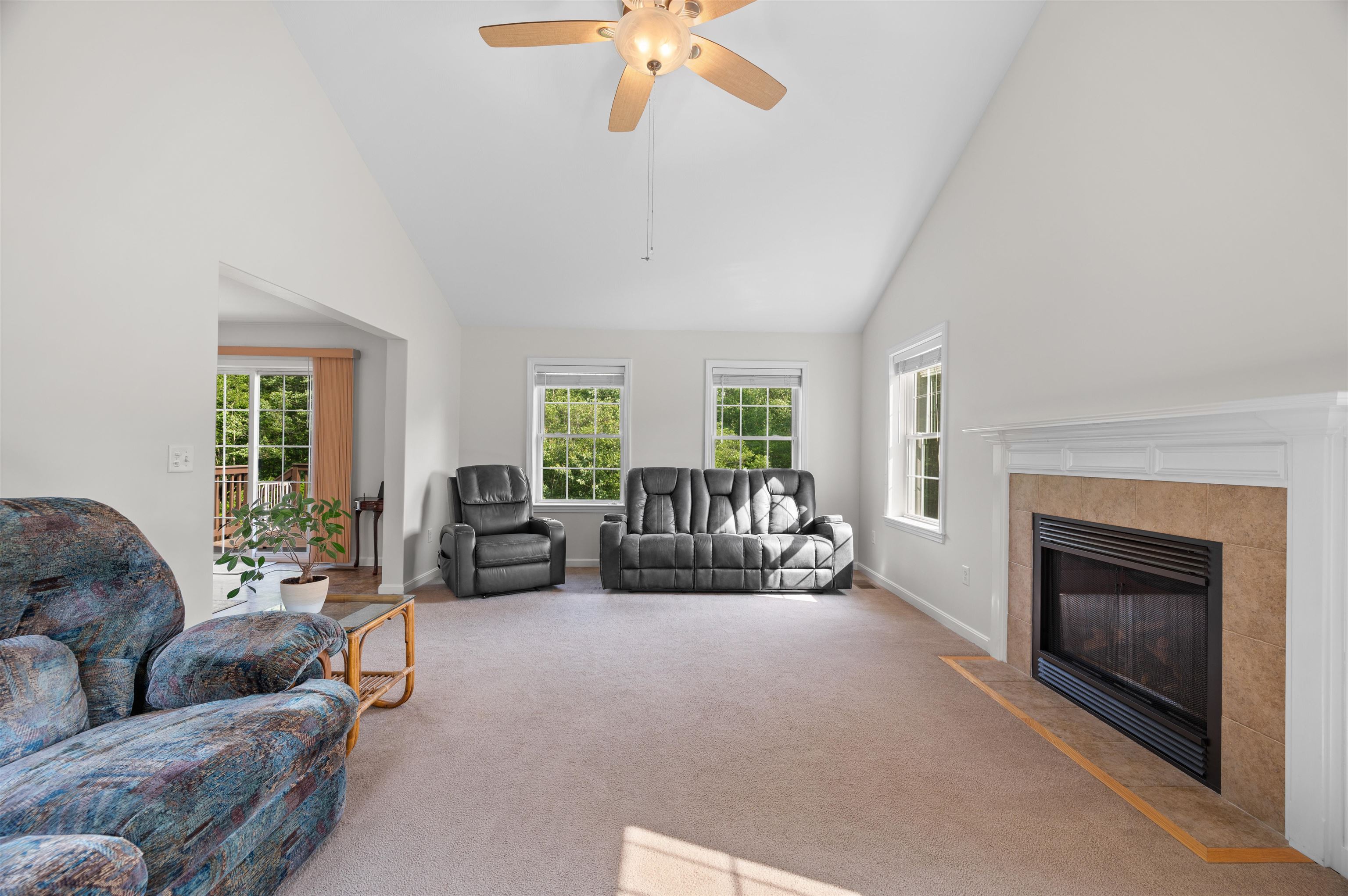 25 Morgan Drive Epping, NH 03042 - Photo 16 of 43