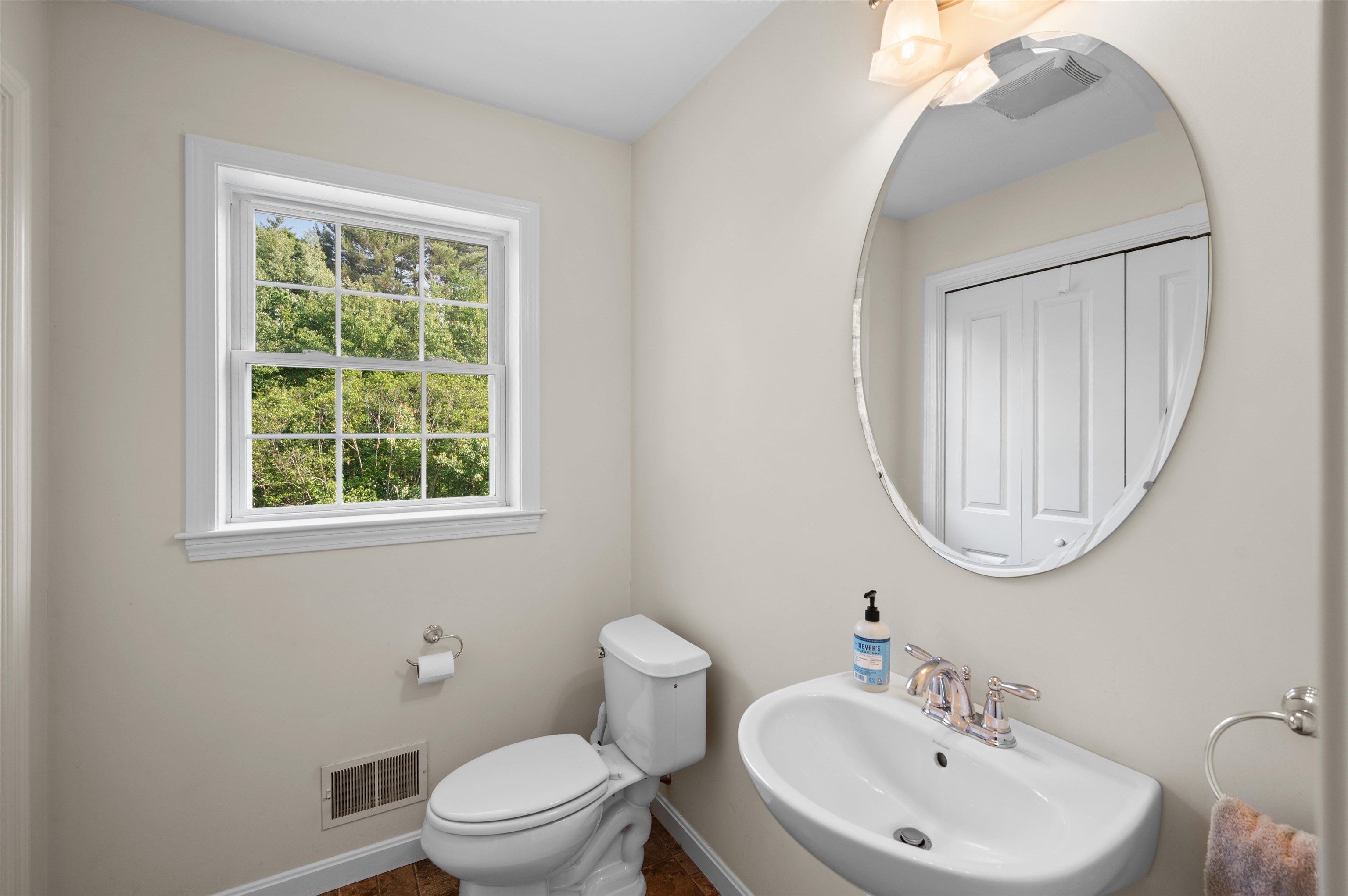 25 Morgan Drive Epping, NH 03042 - Photo 19 of 43