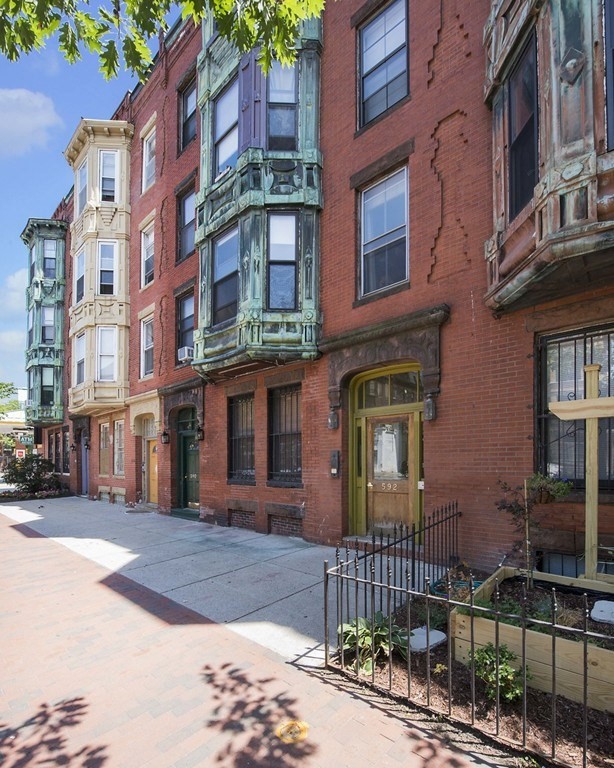 592 Columbus Avenue, Unit 3 Boston, MA 02118 - Photo 1 of 11