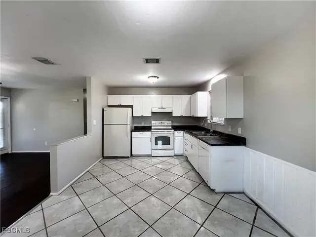 $1,499 | 8350 Wren Road, Fort Myers, FL 33967