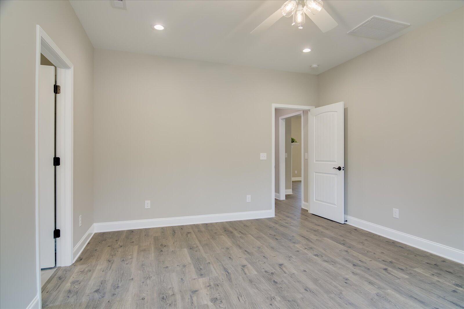 1423 Wire Road Aiken, SC 29805 - Photo 15 of 29