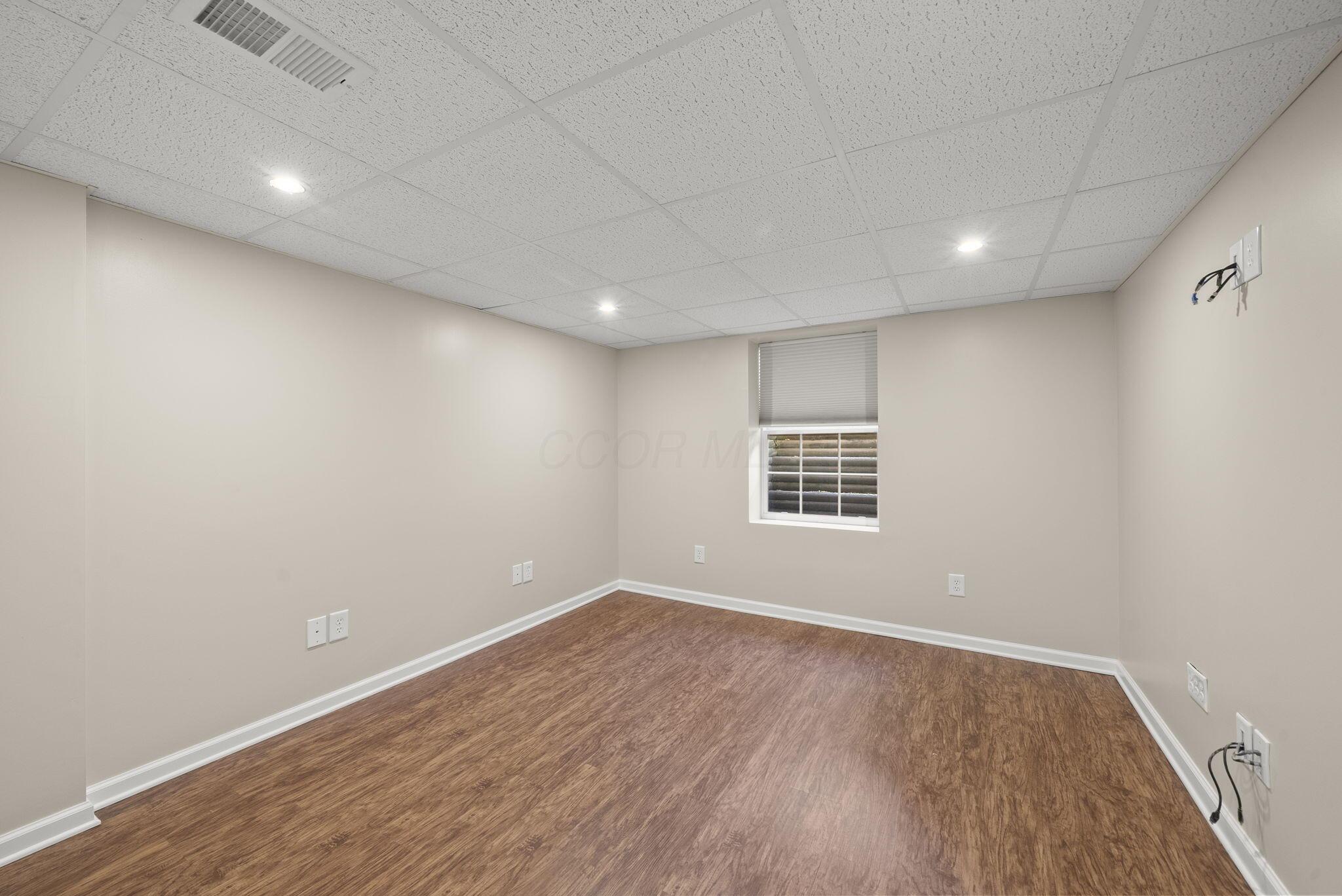 3556 Arnsby Road Columbus, OH 43232 - Photo 30 of 44 33-web-or-mls-DSC04625