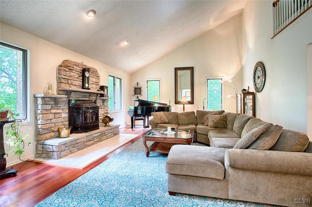 1322 Santee Mill Road Bethlehem, PA 18017 - Photo 5 of 37 Gallery Image 5