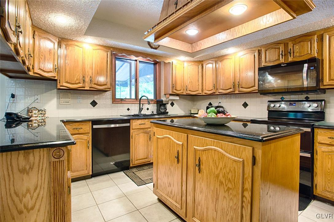 1322 Santee Mill Road Bethlehem, PA 18017 - Photo 9 of 37 Gallery Image 9