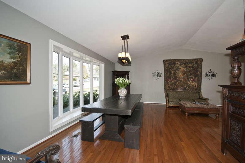 3301 Garrison Farms Road Baltimore, MD 21208 - Photo 4 of 28 Dining Room