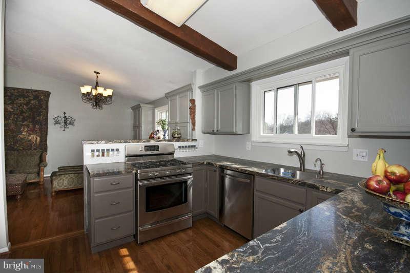 3301 Garrison Farms Road Baltimore, MD 21208 - Photo 8 of 28 Kitchen