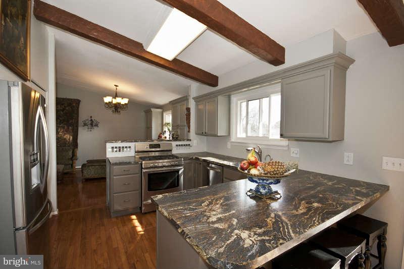 3301 Garrison Farms Road Baltimore, MD 21208 - Photo 10 of 28 Kitchen