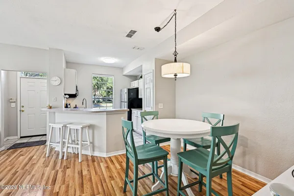 $200,000 | 13703 Richmond Park Drive North, Unit 3302, Jacksonville, FL 32224