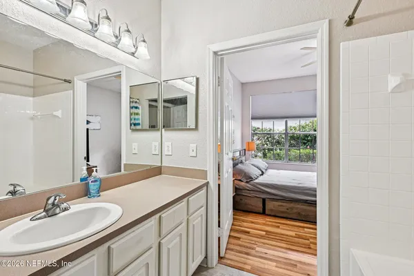 $200,000 | 13703 Richmond Park Drive North, Unit 3302, Jacksonville, FL 32224