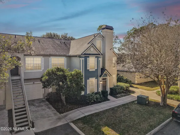 $200,000 | 13703 Richmond Park Drive North, Unit 3302, Jacksonville, FL 32224