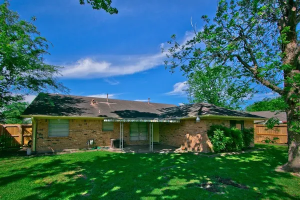 $1,800 | 8234 Misty Vale Lane, Houston, TX 77075