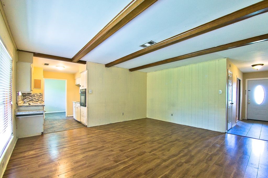 8234 Misty Vale Lane Houston, TX 77075 - Photo 2 of 15