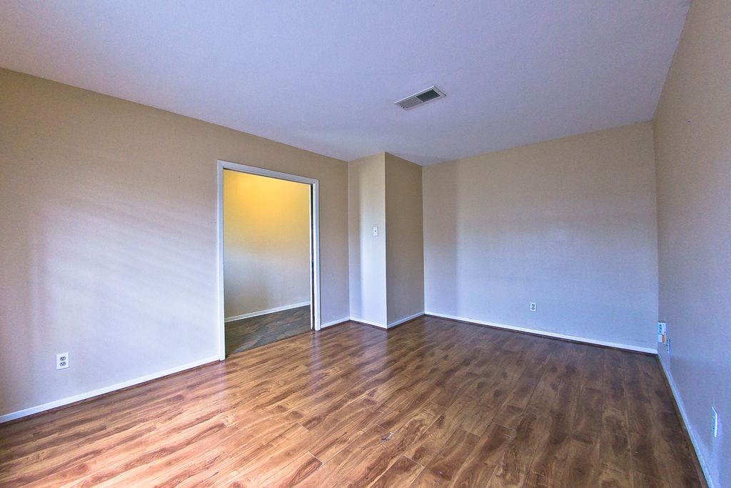 8234 Misty Vale Lane Houston, TX 77075 - Photo 10 of 15