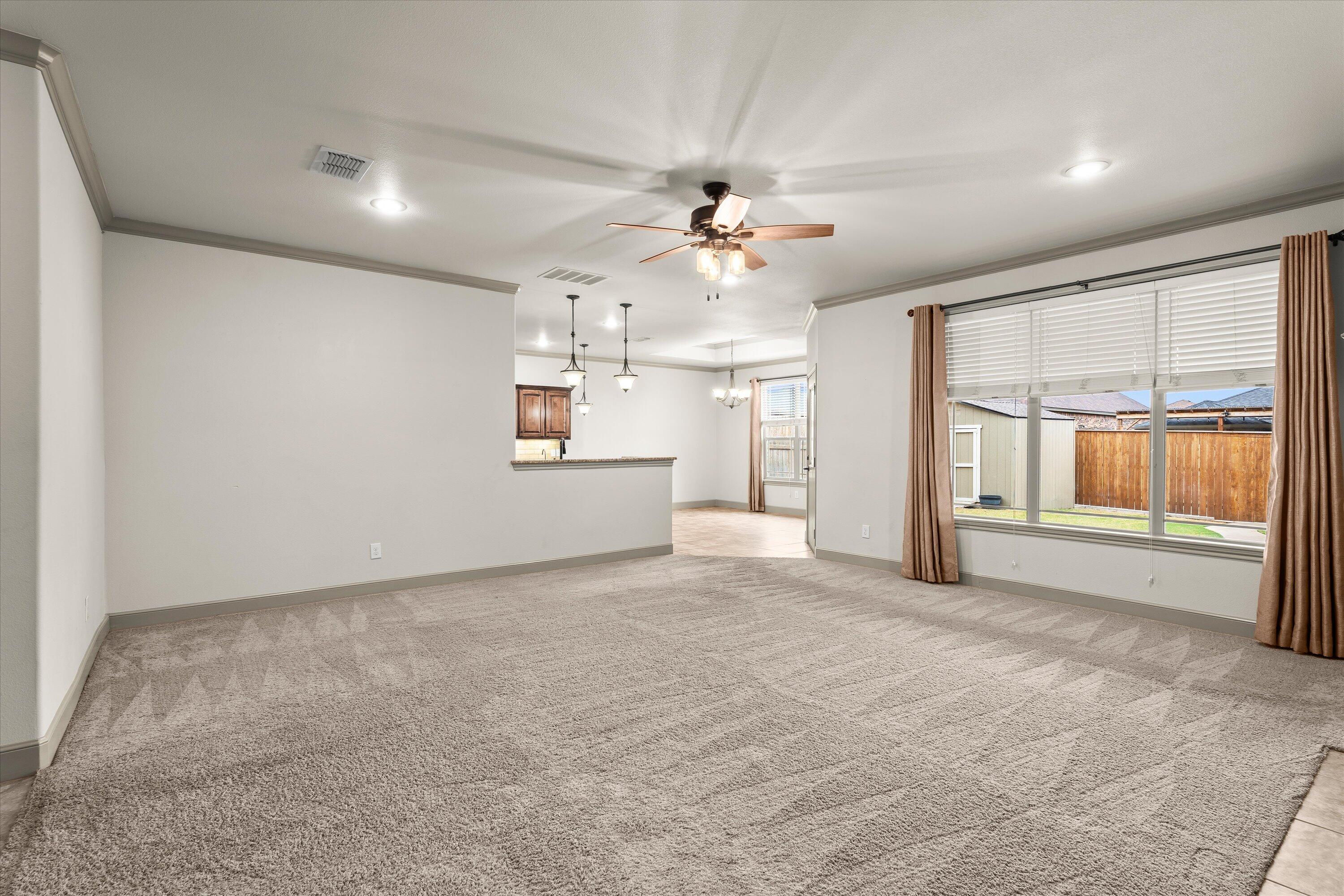 6209 101st Place Lubbock, TX 79424 - Photo 7 of 31 07-6209 101st St