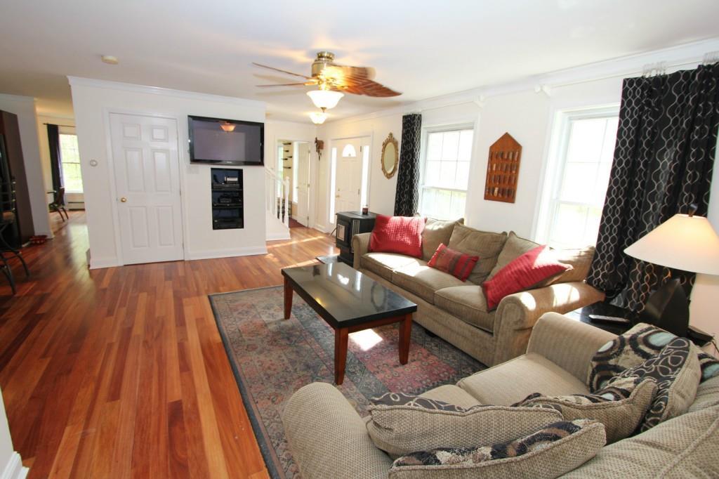 32 Astrid Drive Cumberland Center, ME 04021 - Photo 5 of 34 Photo
