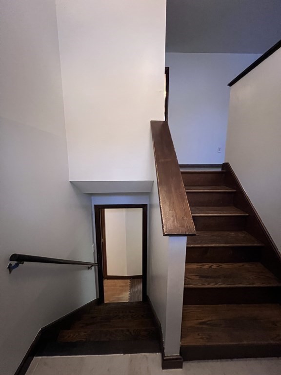 105 Allen Road Easton, MA 02356 - Photo 3 of 28 Gallery Image 3