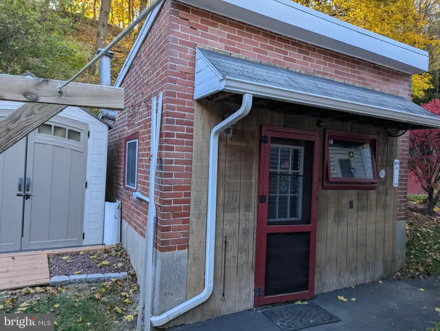 $139,000 | 855 Water Street, Pottsville, PA 17901