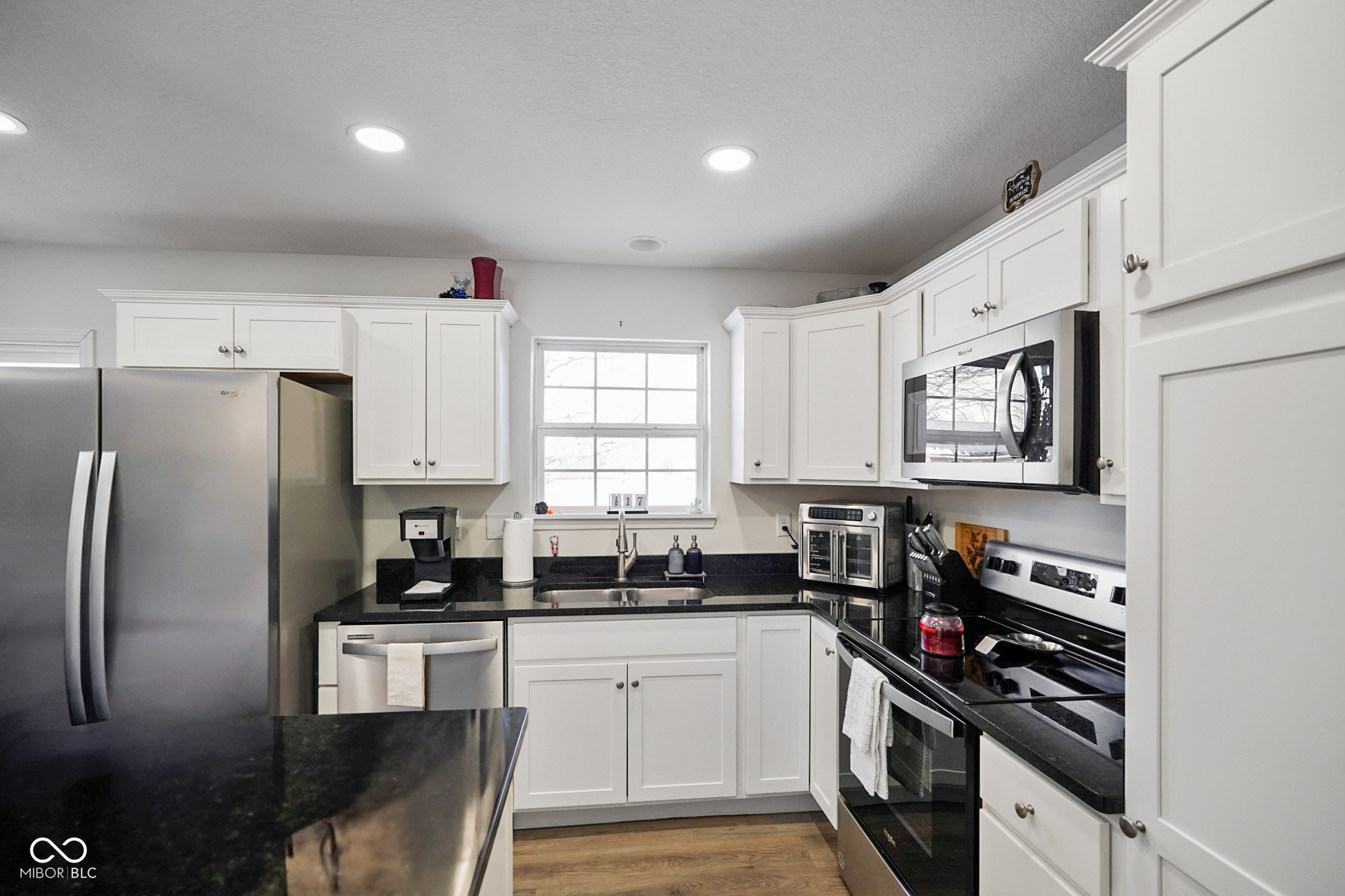 6116 Prairie Stream Way Columbus, IN 47203 - Photo 12 of 46 Gallery Image 12