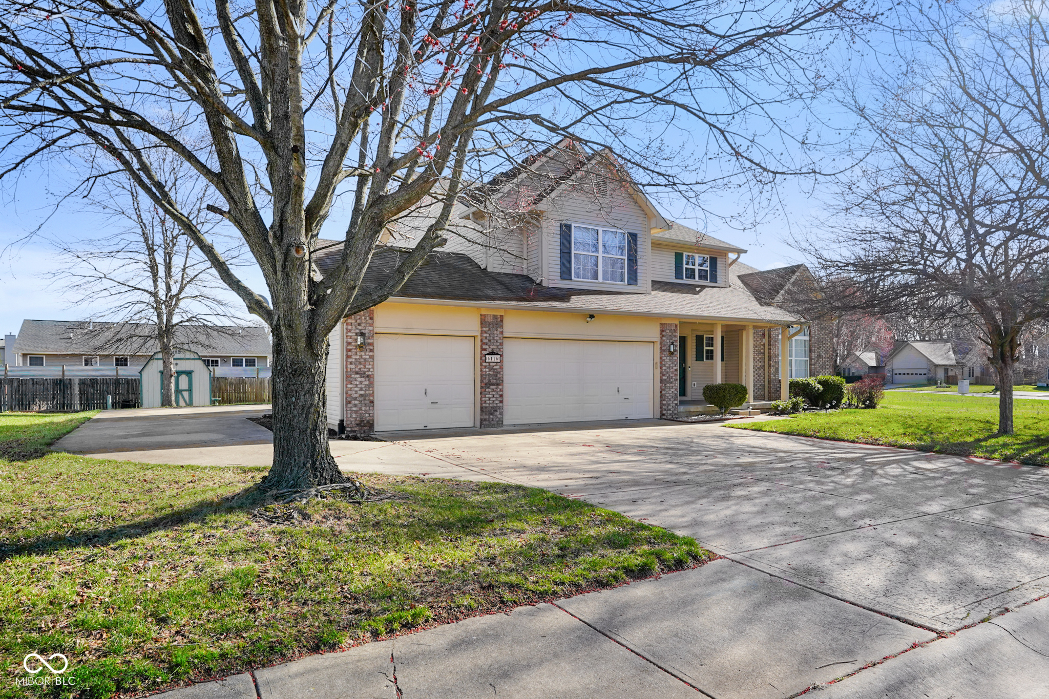 6116 Prairie Stream Way Columbus, IN 47203 - Photo 3 of 46 Gallery Image 3