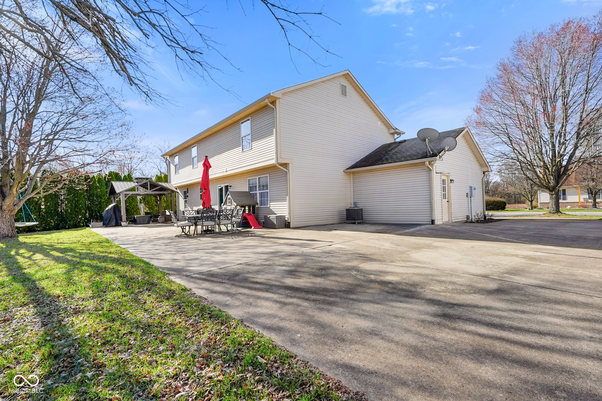 6116 Prairie Stream Way Columbus, IN 47203 - Photo 42 of 46 Gallery Image 42
