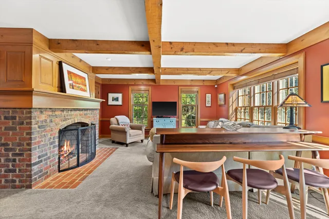 $1,099,000 | N40-w33325 Woodsview Drive, Nashotah, WI 53058